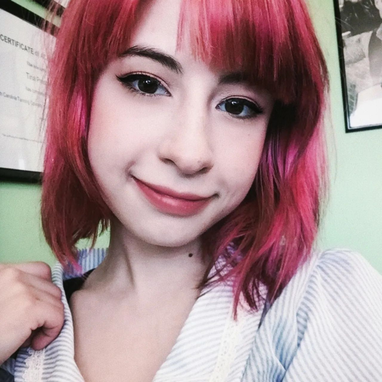 A Cute Hairstyle For Short Hair Ppnaz