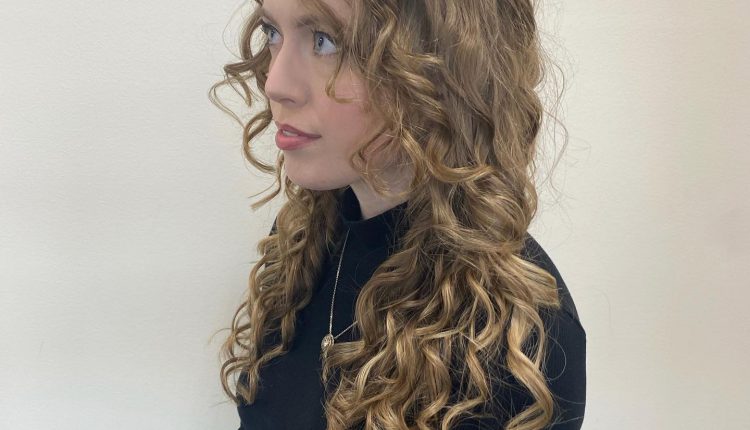 Styling Naturally Curly Hair Without Heat