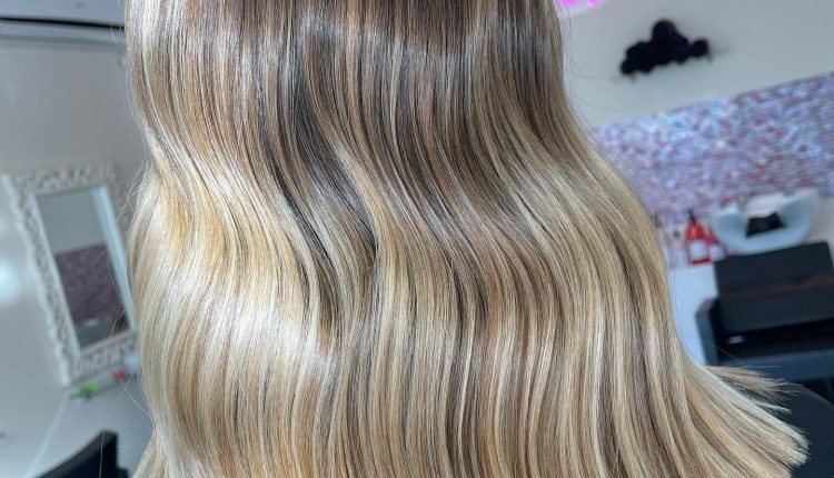 Haircut With Blunt Bangs And Layers